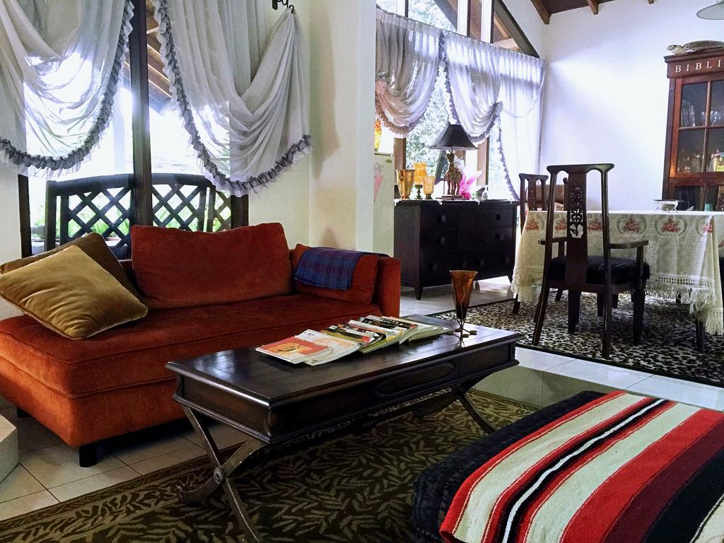 Holidayhome Alam Cipanas ปุนจัก ภายนอก รูปภาพ