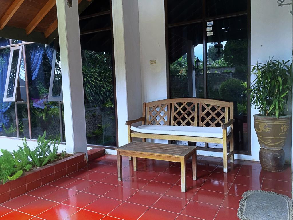 Holidayhome Alam Cipanas ปุนจัก ภายนอก รูปภาพ